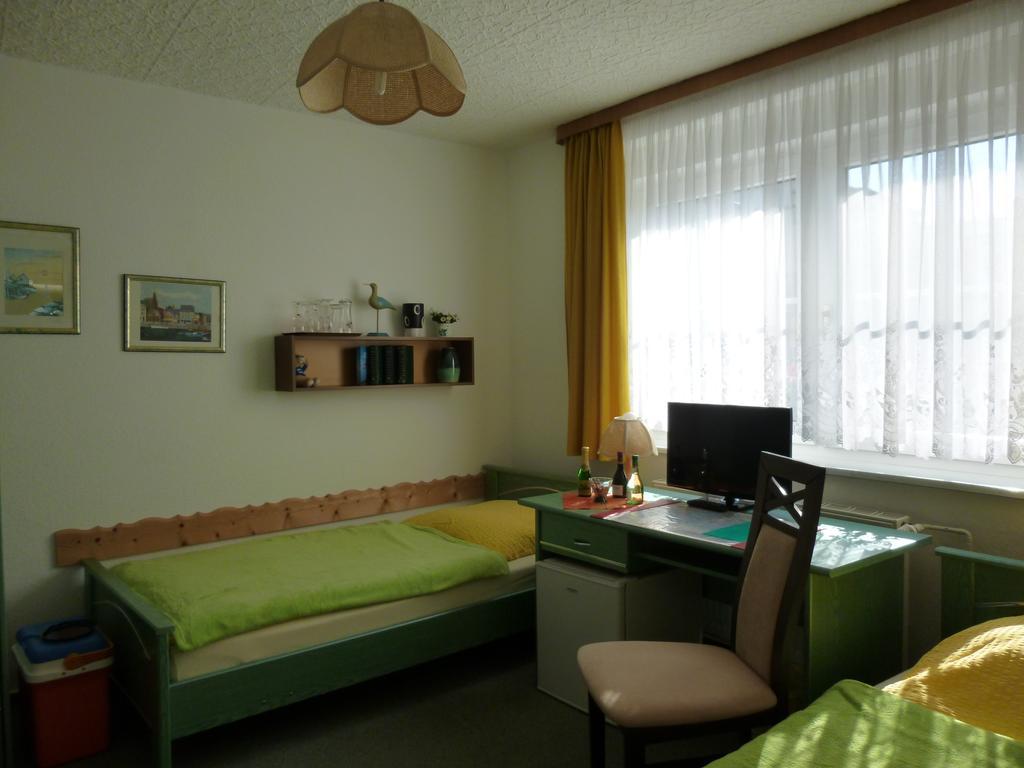 Pension Am Peeneufer Ug Wolgast Ruang foto